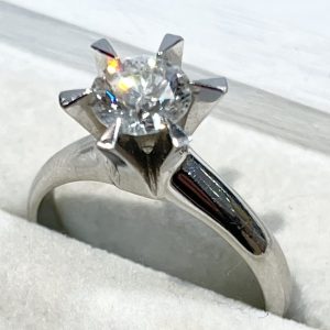 Pt900 ダイヤモンド付きリング