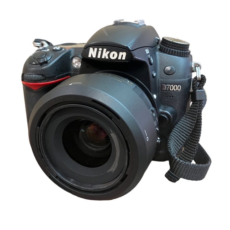 Nikon D7000 デジタル一眼レフカメラ