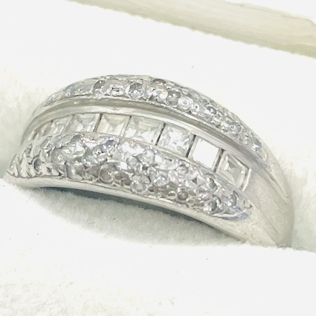 K18WG ダイヤモンド リング 0.93CT-