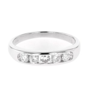 Pt900(プラチナ900) メレダイヤモンド0.15ct付き リング