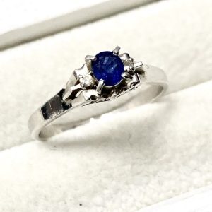 Pt900 サファイア 0.32ct付きリング