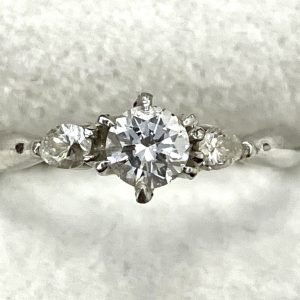 Pt900 0.24ct ダイヤモンド付きリング