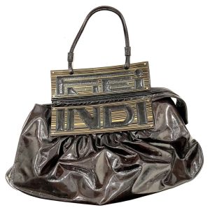 フェンディ エナメル ハンドバッグ