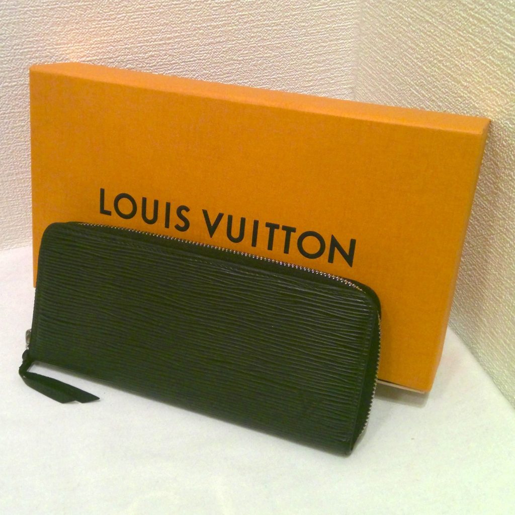 Louis Vuitton エピ ポルトフォイユ・クレマンス