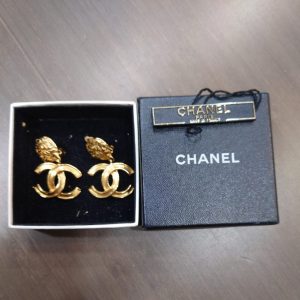 シャネル ゴールドイヤリング