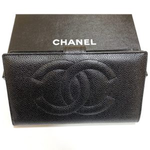 CHANEL シャネル　キャビアスキン　長財布