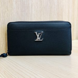 ルイヴィトン ジッピーロックミー 財布