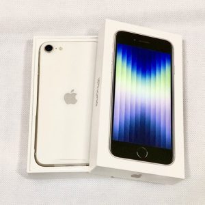 iPhoneSE3 64GB スターライト