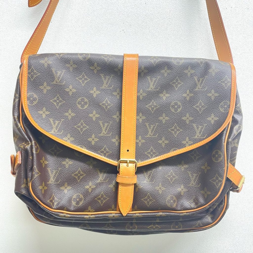 LOUIS VUITTON ルイヴィトン モノグラム ソミュール30 ショルダー バッグ M42256