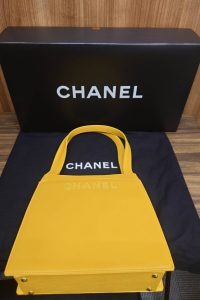 CHANEL ラムスキン ロゴトートバッグ