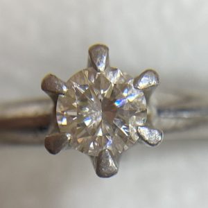Pt900(プラチナ)　ダイヤモンド　リング　0.37ct