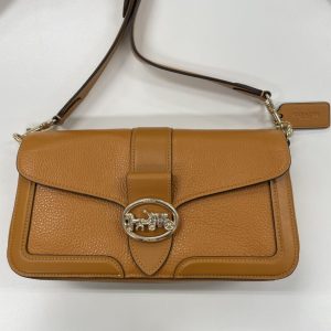 COACH　ショルダーバッグ　レザー　G 2023-7126