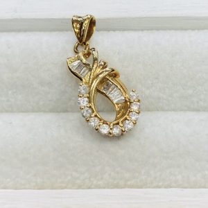 K18 18金 ネックレストップ トップ  メレダイヤ