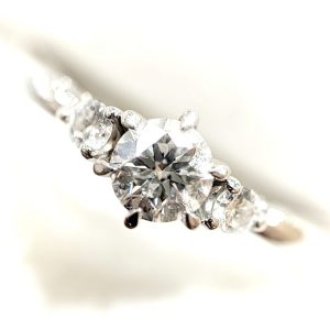 Pt900 ダイヤモンドリング 0.2ct メレダイヤ0.07ct