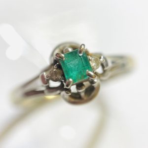 エメラルド 0.19ct K14WGリング