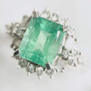 Pt900 エメラルド2.54Ct ダイヤ0.54Ct リング