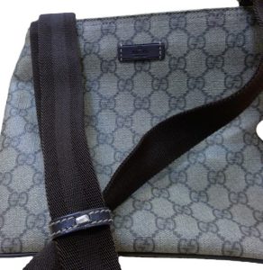 GUCCI GGスプリーム ショルダーバッグ