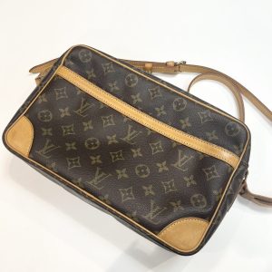 ルイヴィトン LOUIS VUITTON モノグラム リポーター  ショルダーバッグ