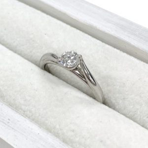 Pt900 ダイヤリング 0.32ct
