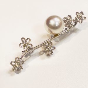 K18WG K14WG 0.05ctメレダイヤモンド＆パール ブローチ