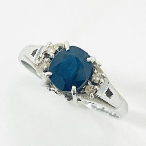 Pt900サファイア0.8ct＆メレダイヤ0.06ct付リング