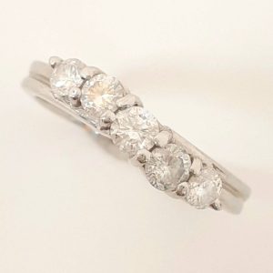 Pt900 メレダイヤ0.5ct付きリング