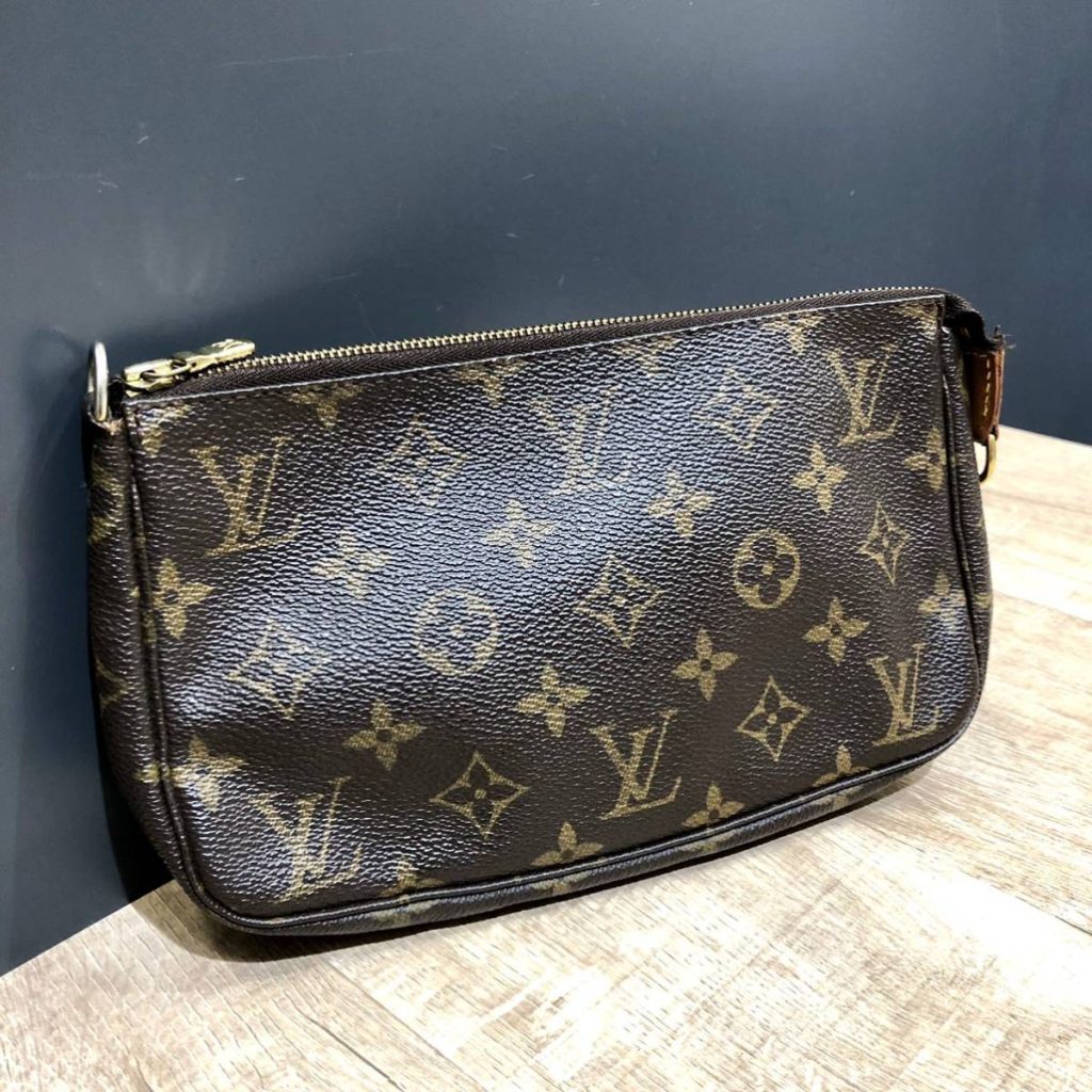 Louis Vuitton ルイヴィトン モノグラム ミニポシェット アクセソワール