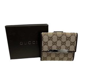 GUCCI グッチ GGキャンバス 2つ折り財布