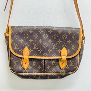 LOUIS VUITTON ルイヴィトンモノグラム ジベシエールMM ショルダー バッグ M42247