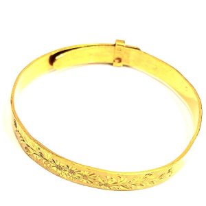 純金 バングル