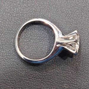 Pt900 リング 1ct
