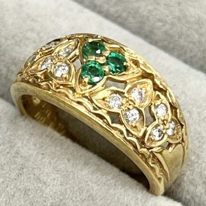 K18 Pt900 エメラルド メレダイヤ付きリング