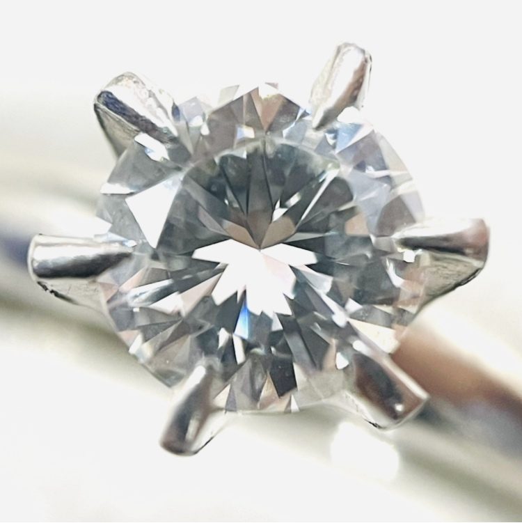 Pt900 ダイヤモンドリング 0.32ct