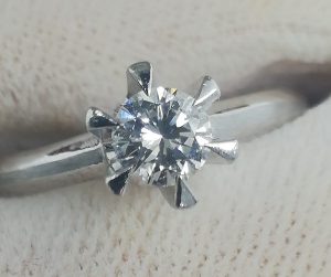 Pt900 ダイヤ付き リング