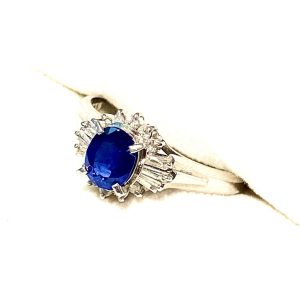 Pt900 サファイア メレダイヤ付きリング