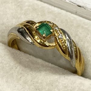 K18 Pt900 エメラルド0.13ct メレダイヤ0.02ct リング