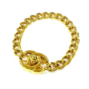 CHANEL ターンロック ブレスレット 96 P刻印 ゴールドカラー