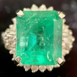 Pt900 エメラルド 5.926ct リング