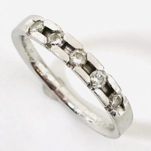 Pt950 メレダイヤ0.24ct付きリング