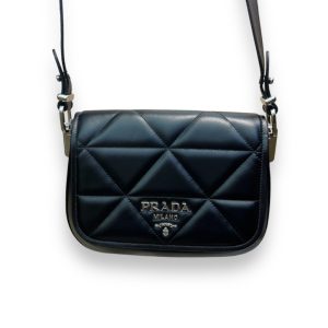 PRADA　レザーショルダーバッグ　プラダ