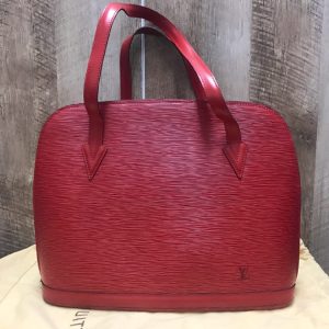 ルイ・ヴィトン エピ リュサックのバッグ