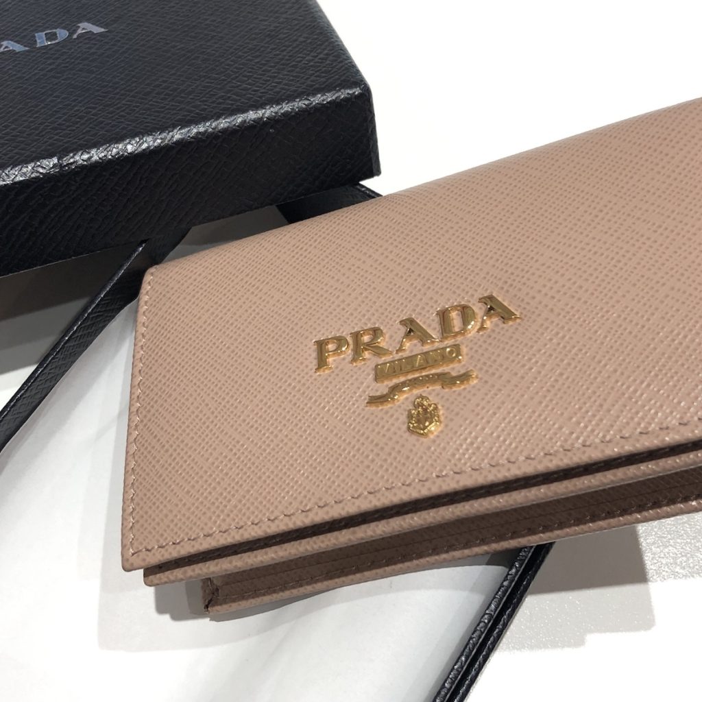 PRADA  サフィアーノレザー カードケース