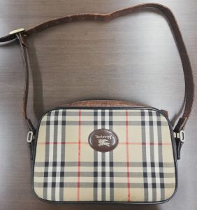 バーバリー ノバチェック ショルダーバッグ