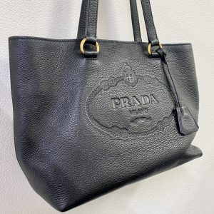 PRADA トートバッグ