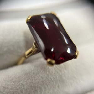 K18　18金　ガーネット　リング　指輪