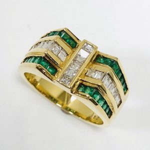 K18 エメラルド0.64ct&メレダイヤ0.53ct付リング