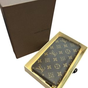 Louis Vuitton　モノグラム　ジッピーウォレット
