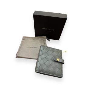 BOTTEGA VENETA　イントレチャート　二つ折り財布　