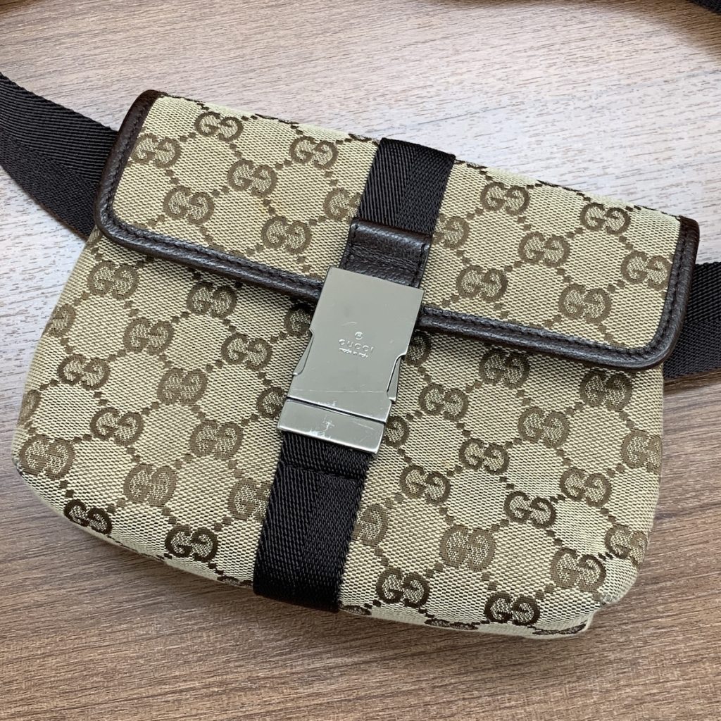 GUCCI ボディバッグ