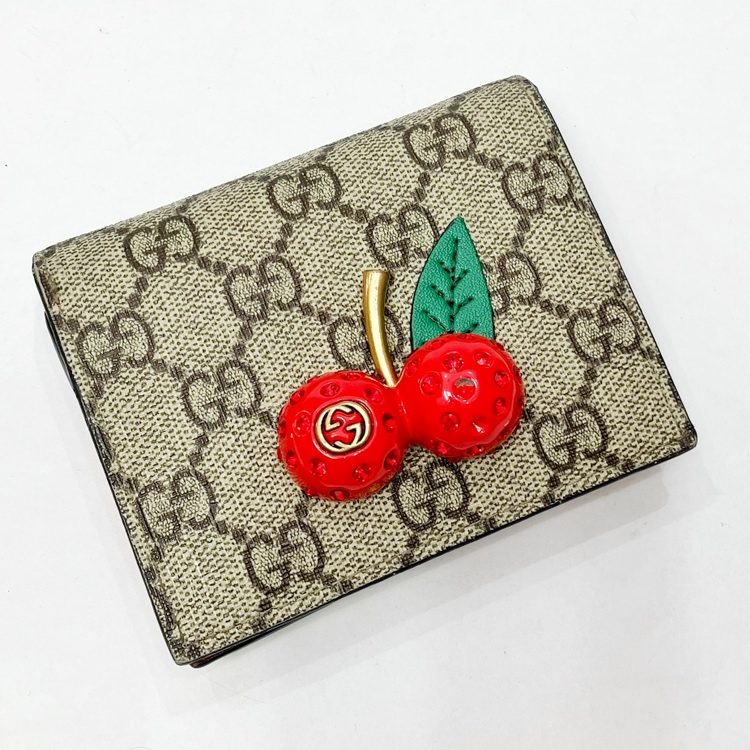 GUCCI チェリー付き財布